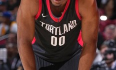 开运体育教练-开拓者惜败太阳，陷入低谷