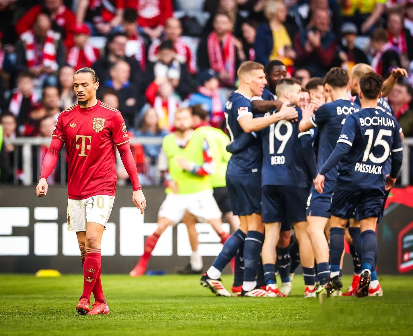 拜仁慕尼黑德甲遭遇惨痛失利,连胜纪录告终的简单介绍 拜仁慕尼黑德甲遭遇惨痛失利,连胜纪录告终的简单介绍