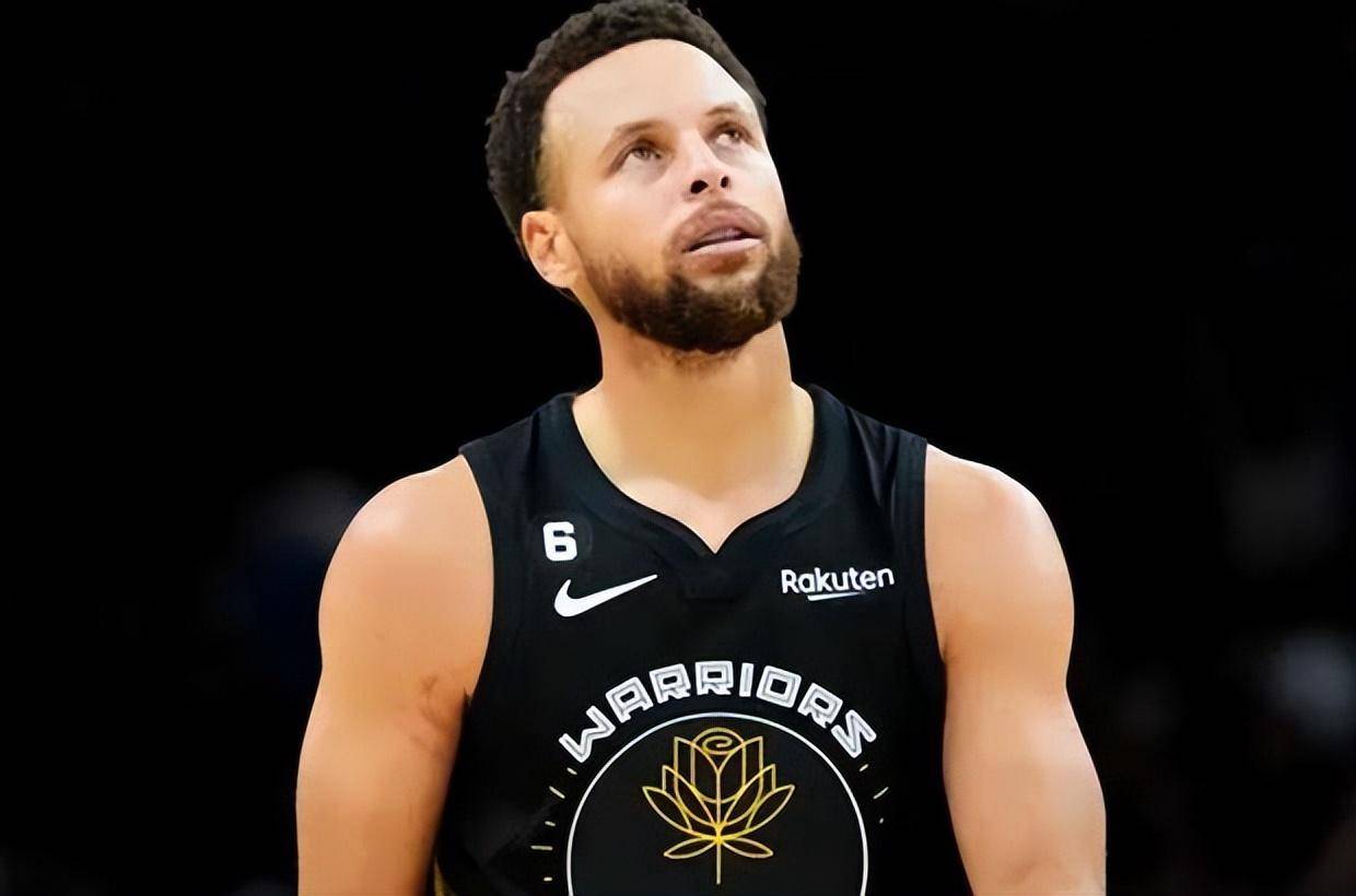 勇士大胜爵士，库里砍下30+分