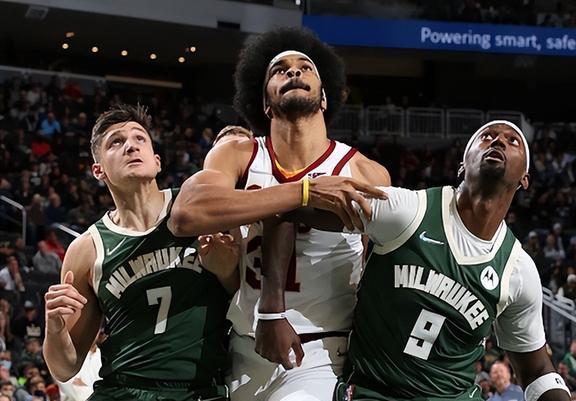 雄鹿灭掉骑士，继续领跑