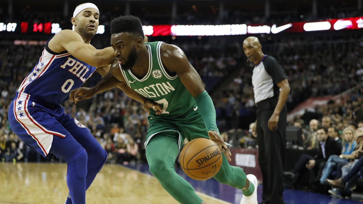 名宿现身球场观赛，扫货球队表现并发表看法的简单介绍