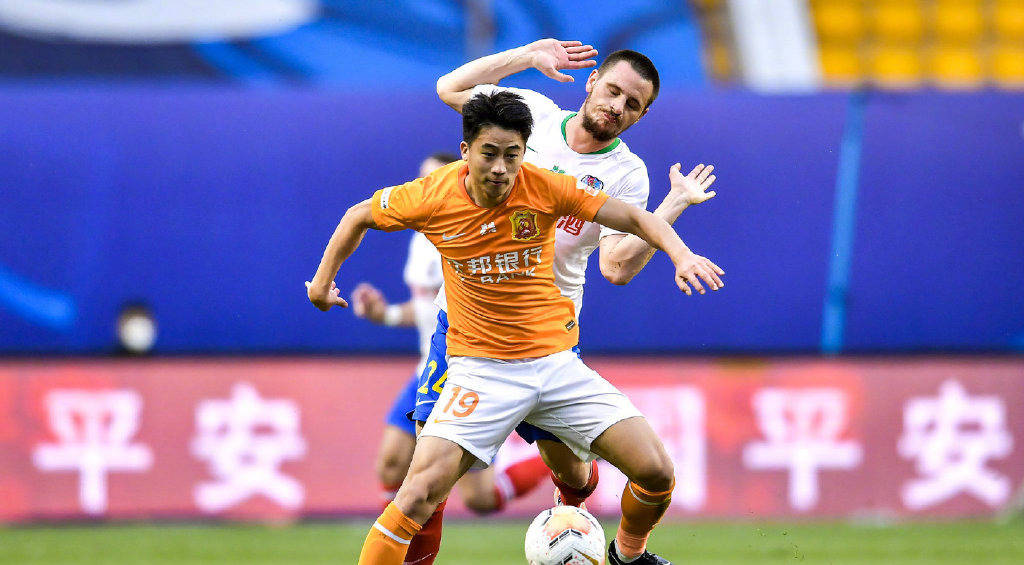 青岛黄海主场惜败,保级形势岌岌可危! 青岛黄海主场惜败,保级形势岌岌可危!