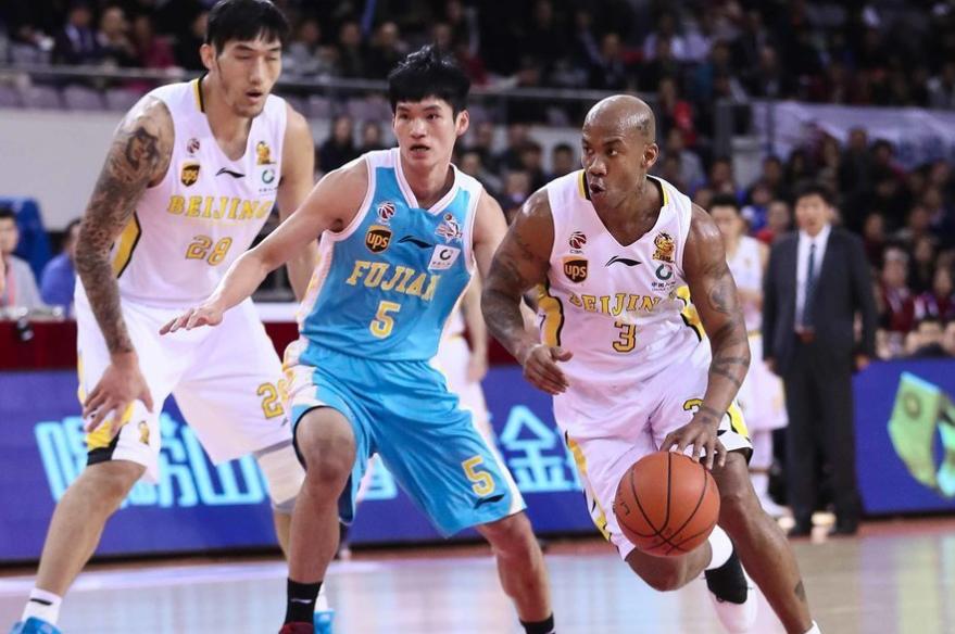 吉林队主场大胜福建，取得四连胜