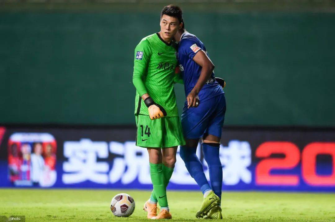 河南雄狮队实现精彩逆转，晋级下一轮比赛